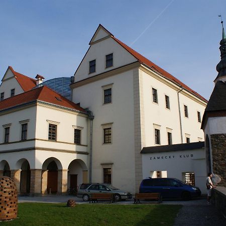 Zámecký Hotel Zlatý Orel Hranice  Exteriér fotografie