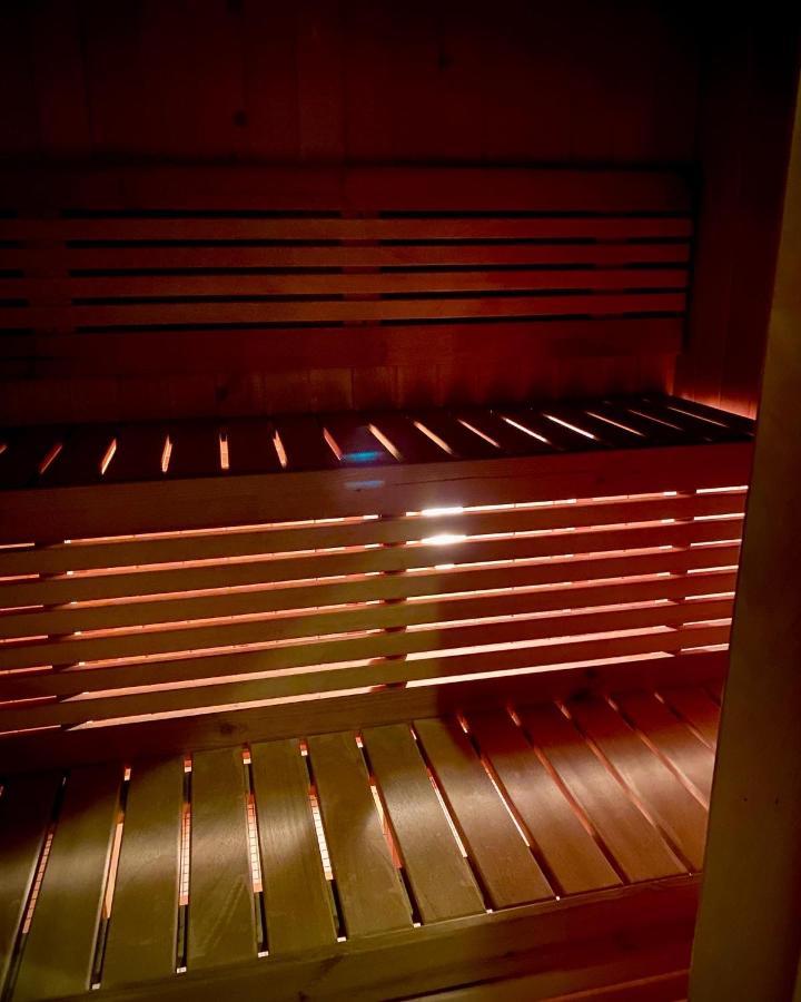 Zámecký Hotel Zlatý Orel Hranice  Exteriér fotografie