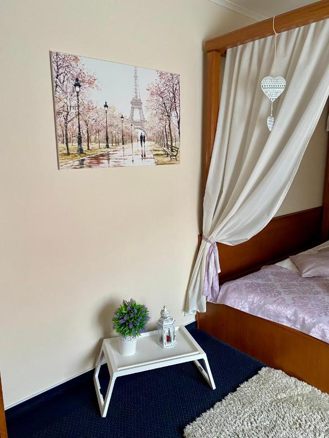 Zámecký Hotel Zlatý Orel Hranice  Exteriér fotografie